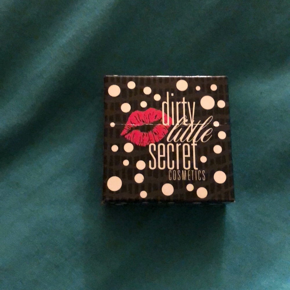 Dirty little secret baked highlighter
